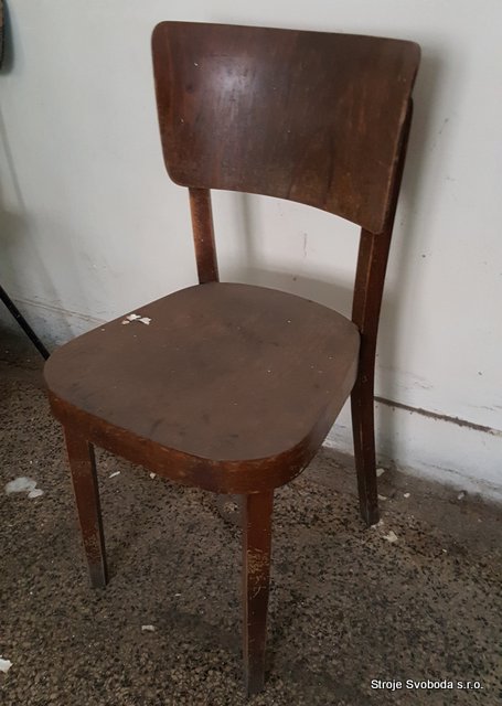 Dřevěná židle  (4 - Drevena zidle (1).jpg)